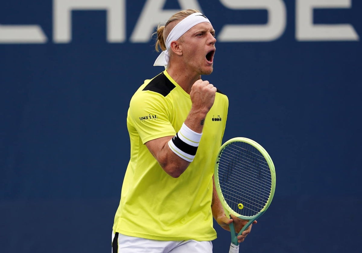 Alejandro Davidovich celebra un punto en el duelo de ayer, en la pista 11 de Flushing Meadows.