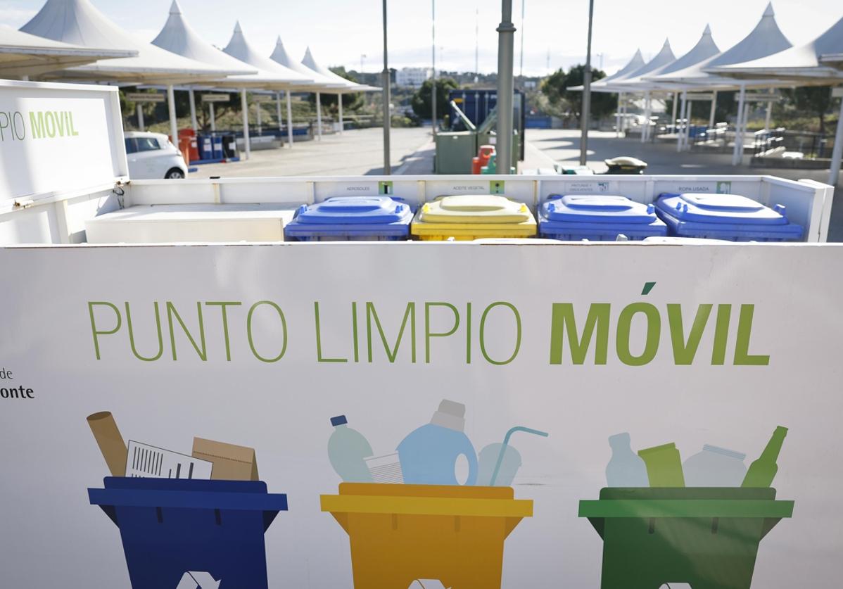 El Gobierno negocia con la Junta para evitar recurrir al TC su Ley de Economía Circular