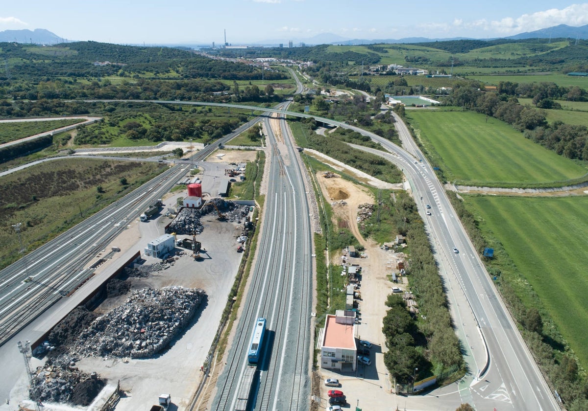 Tramo ya renovado de la línea Bobadilla-Algeciras.