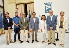 Participantes en la presentación de los actos del pasacalles.