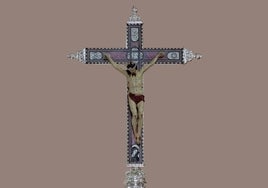 Nueva cruz alzada de la Real Hermandad de Santa María de la Victoria.