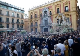 La Virgen de la Victoria durante su procesión de alabanza del año pasado.