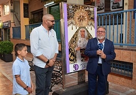 El alcalde de Alhaurín de la Torre, Joaquín Villanova, en la presentación de la exposición dedicada a la Virgen de los Dolores.