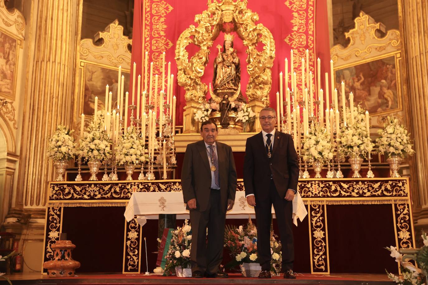 La ofrenda floral a la Virgen de la Victoria en Málaga en imágenes