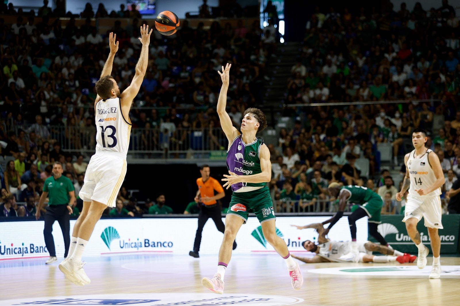 El Unicaja y el Real Madrid disputan la final del torneo Costa del Sol