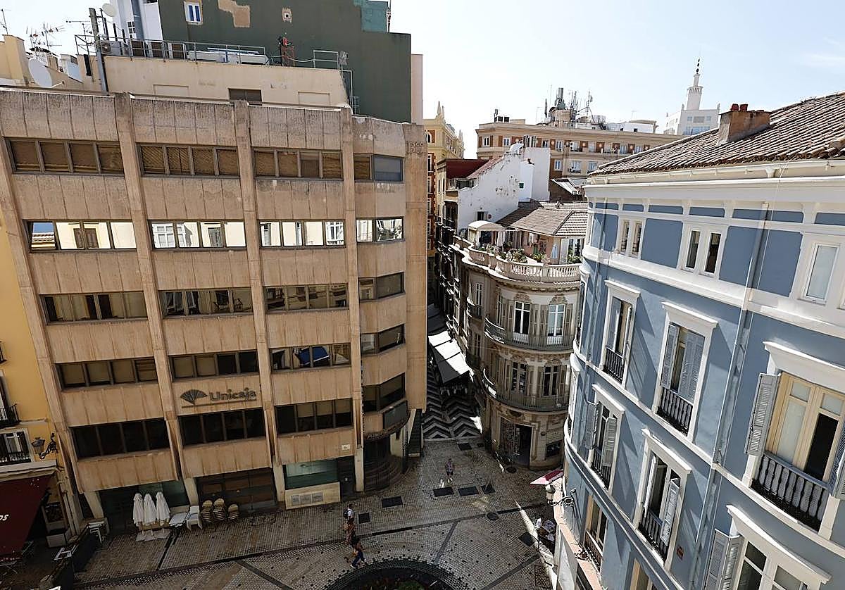 Imagen del edificio de Unicaja ubicado en calle La Bolsa, en Málaga capital.