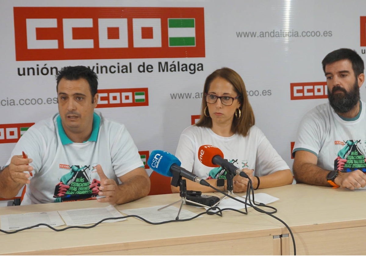 Inmaculada González, Isaac Ríos y Daniel López, de CCOO, este viernes.