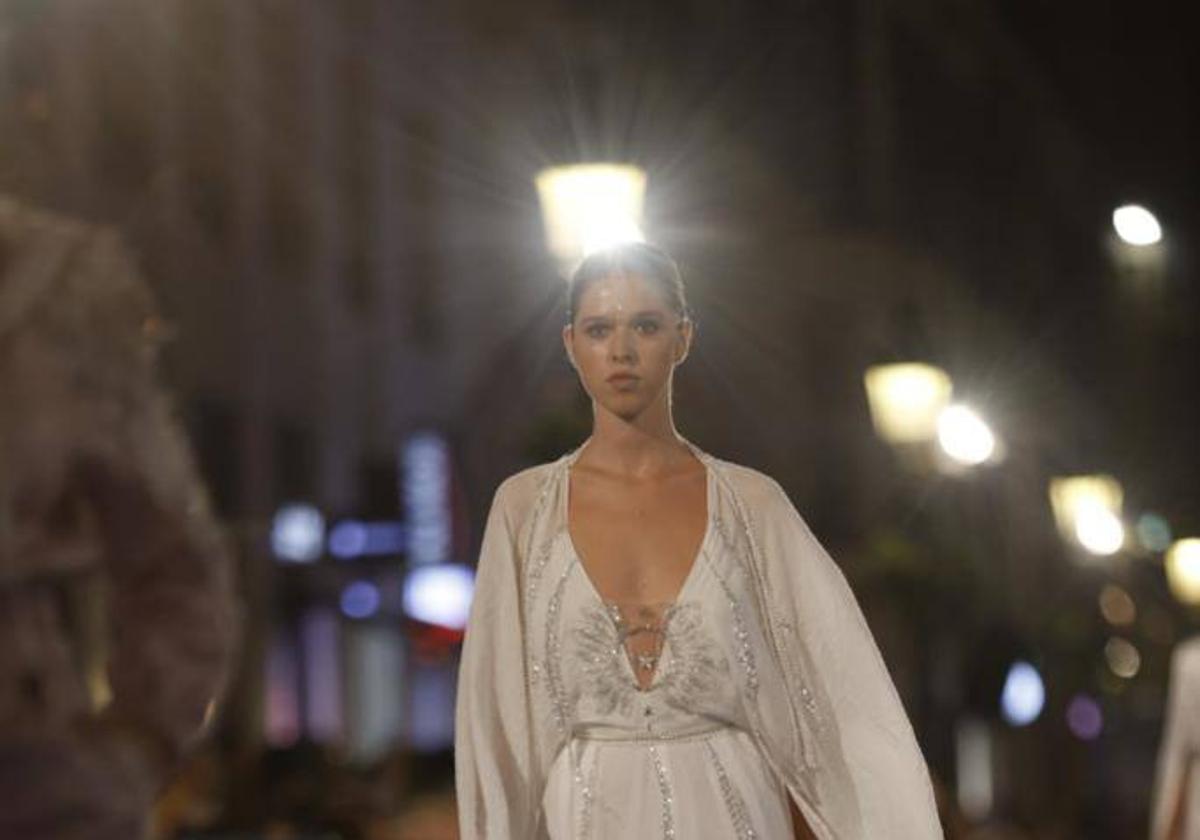 Pasarela Larios 2023: desfile de Romina Brunelli