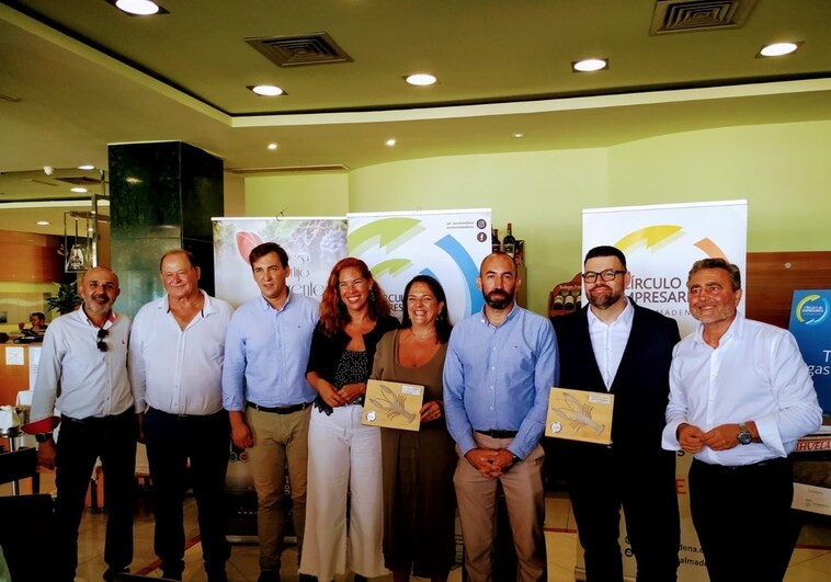 El Círculo de Empresarios de Benalmádena premia al chef Richard Alcaide y al grupo Peñarroya