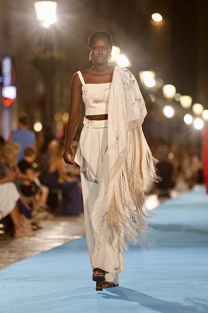 Pasarela Larios 2023: desfile de Lina Sevilla