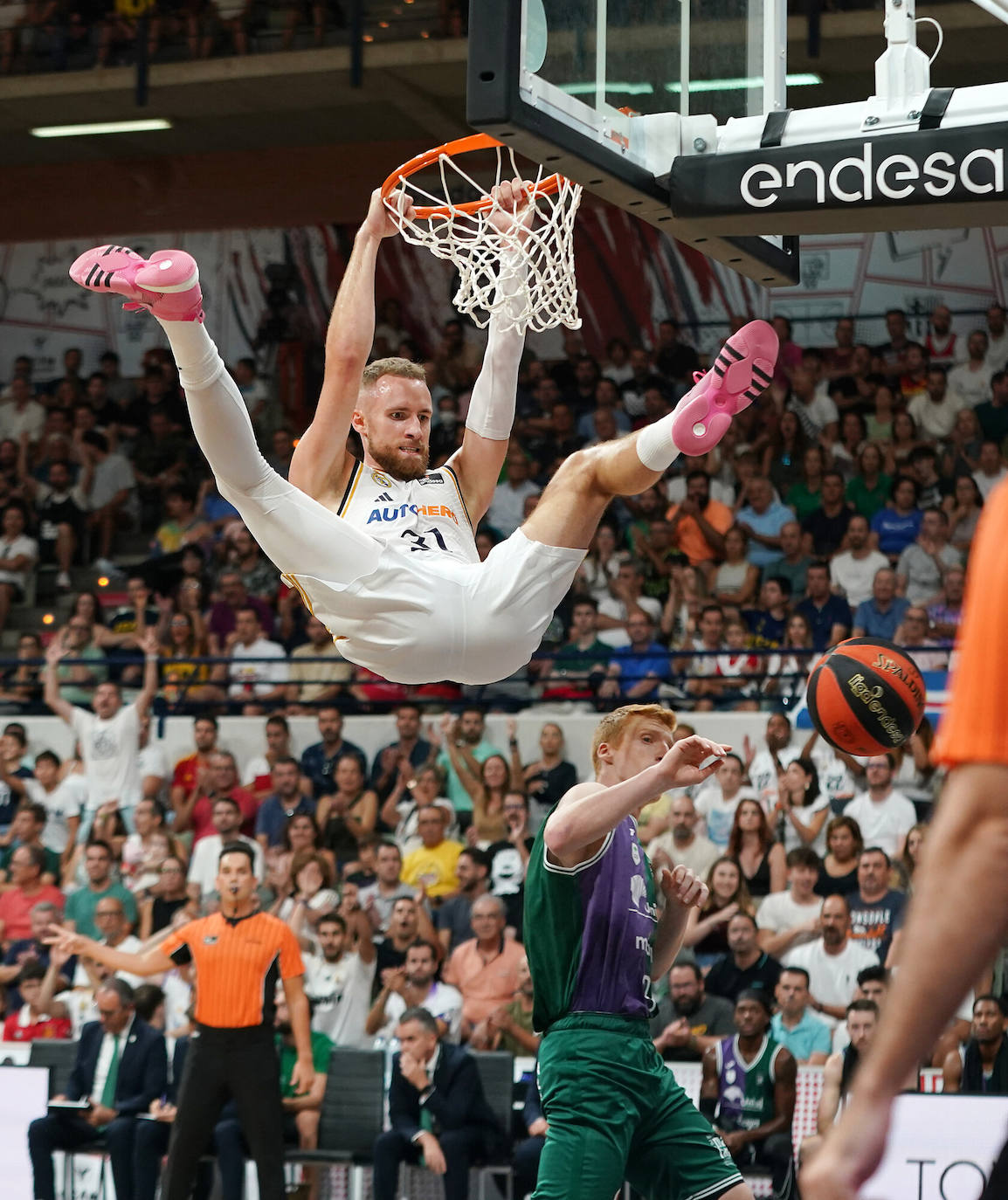 Final de la Supercopa Endesa: el Unicaja-Real Madrid, en imágenes