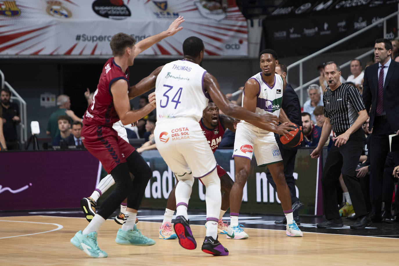 Las mejores imágenes del partido del Unicaja frente al UCAM