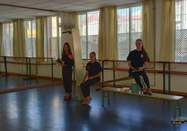 Yaiza Gómez, Lucía García y Mercedes Pedraza, alumnas de tercero de Coreografía en el Ángel Pericet.