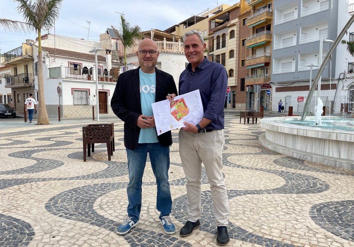 Jesús Carlos Pérez Atencia y Celestino Rivas, este viernes en Torre de Mar.