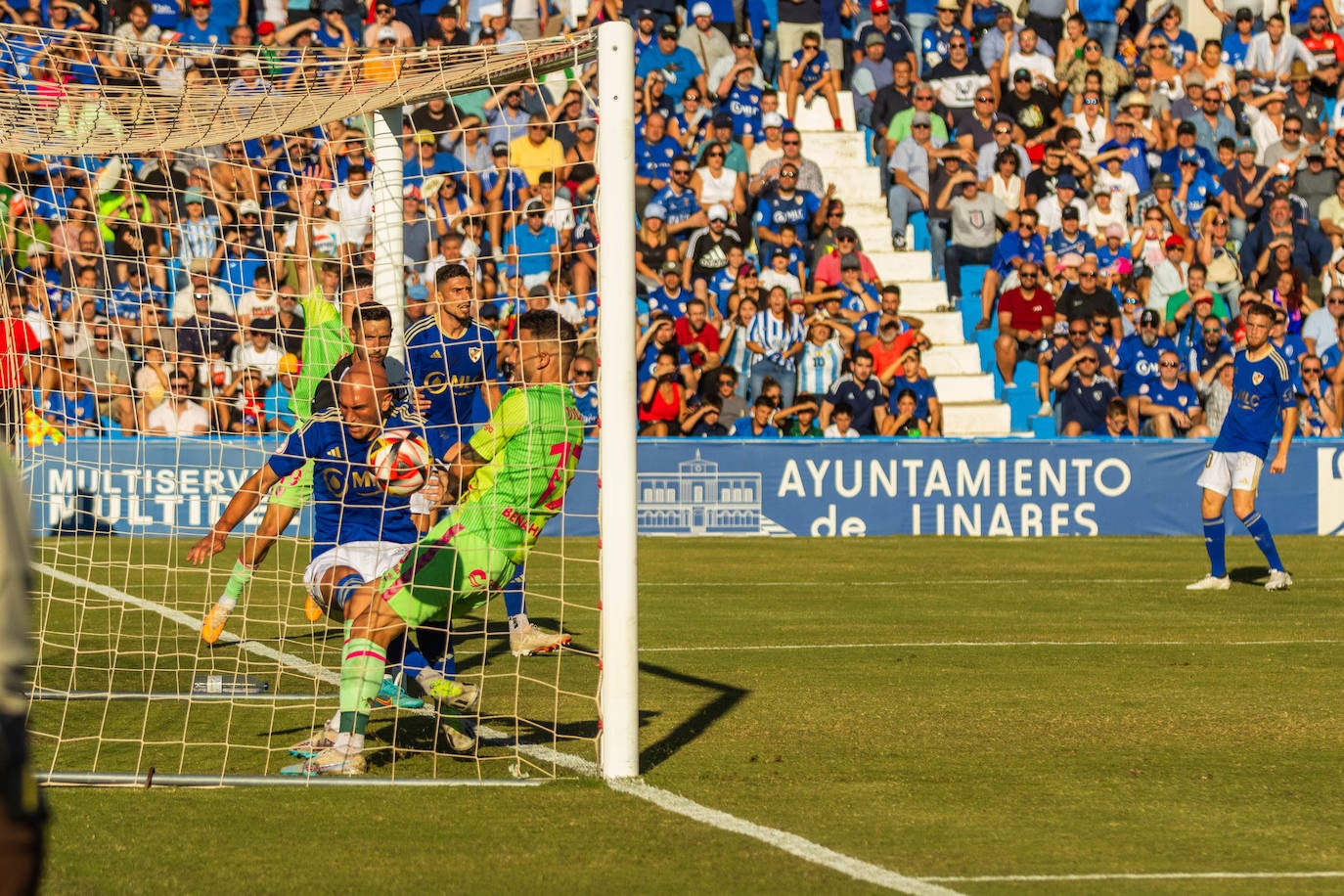 El Linares-Málaga, en imágenes