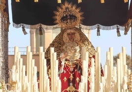 La Virgen de las Angustias, durante su procesión del Viernes Santo.