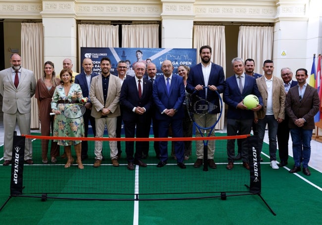 Instituciones y patrocinadores, este martes en el acto de presentación del Challenger de Málaga.