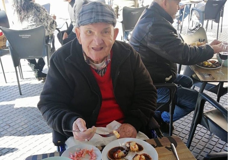 Muere Miguel Robles, el decano de los marisqueros malagueños