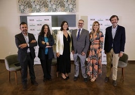 Francisco Javier Rodríguez, Adela Torres, Trinidad Hernández, Ignacio Lillo, Raquel Paz y Antonio González, ayer tras la mesa técnica en el Vincci Posada del Patio.