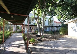 Uno de los patios del IES Sierra Bermeja, en Málaga capital.