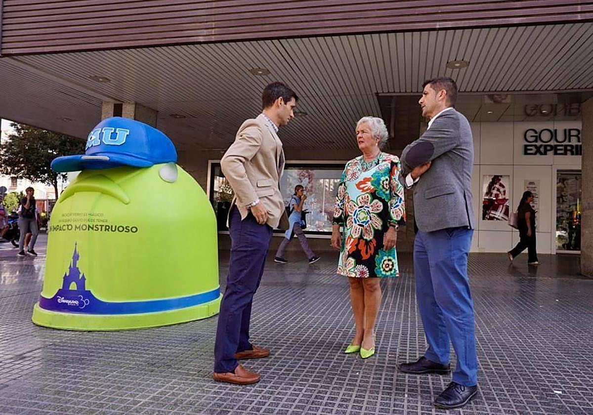 Personajes de Disney en los contenedores de vidrio de Málaga