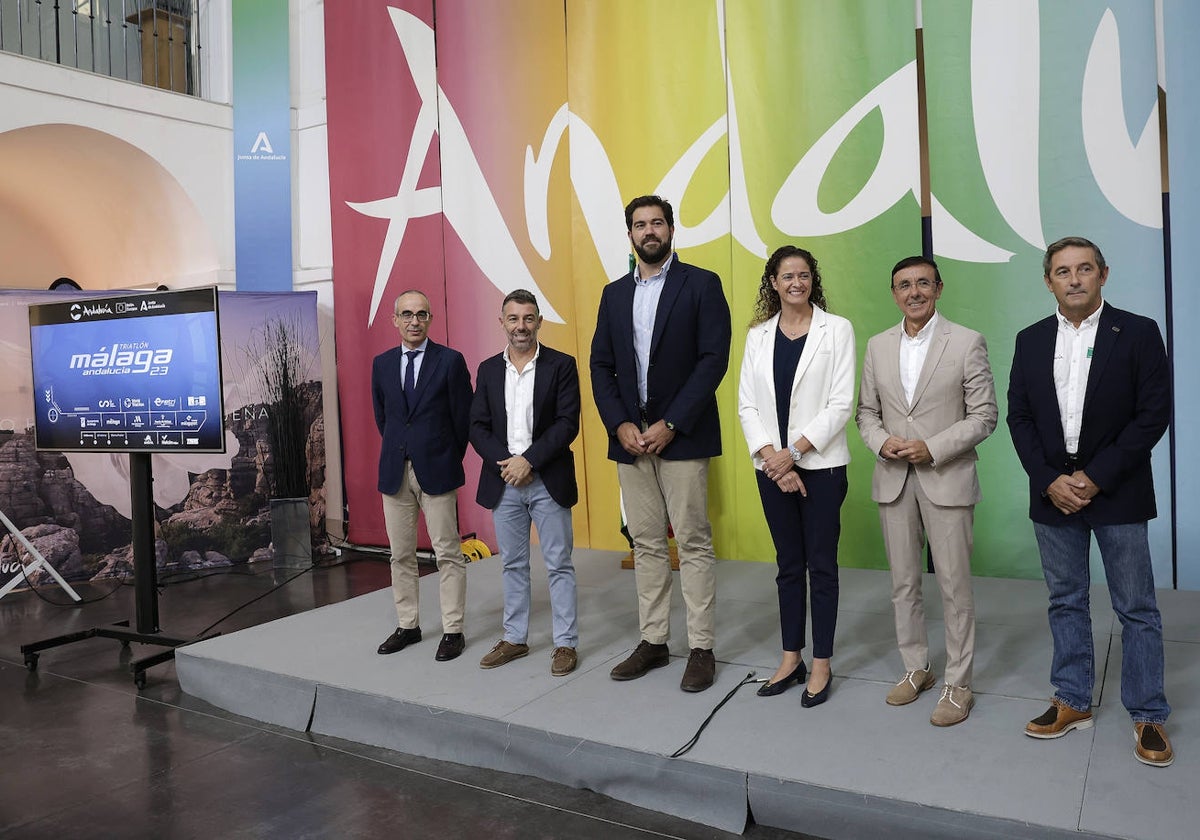 José Moyano, Juan Rosas, Borja Vivas, Isabel Sánchez y José Hidalgo, este miércoles en la casa del Turismo y Deporte de la Junta de Andalucía durante la presentación del evento.