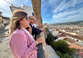 Belén Zapata, Jesús Lupiáñez y Juan Fernández Olmo, en la zona donde se actuará.