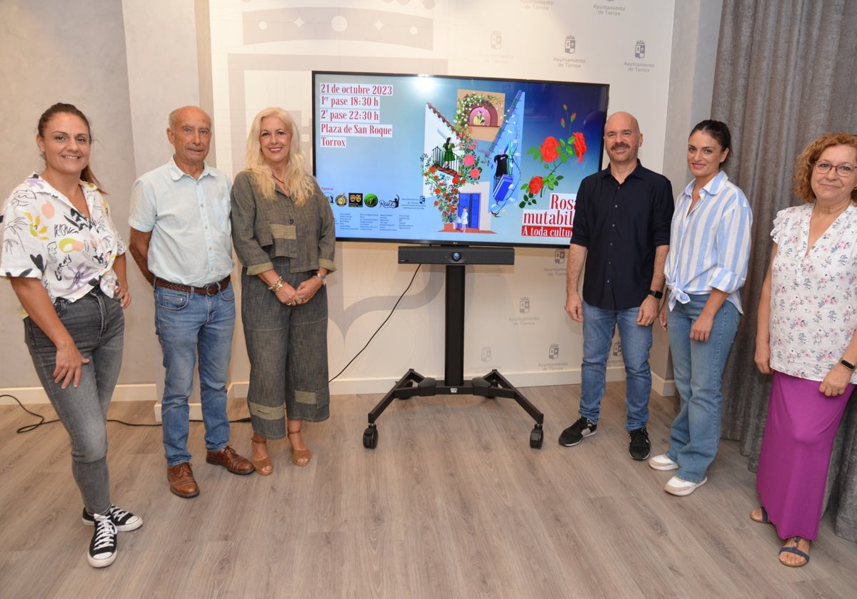 Acto de presentación de la actividad cultural en el Ayuntamiento torroxeño.