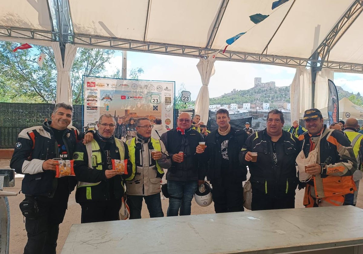 Un grupo de moteros se reúne en Teba con motivo de la novena edición de la Rider Andalucía.