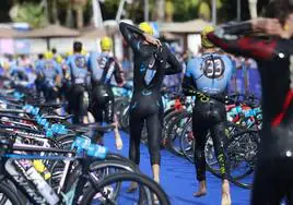 Las mejores imágenes de la primera gran prueba de triatlón de la historia en Málaga