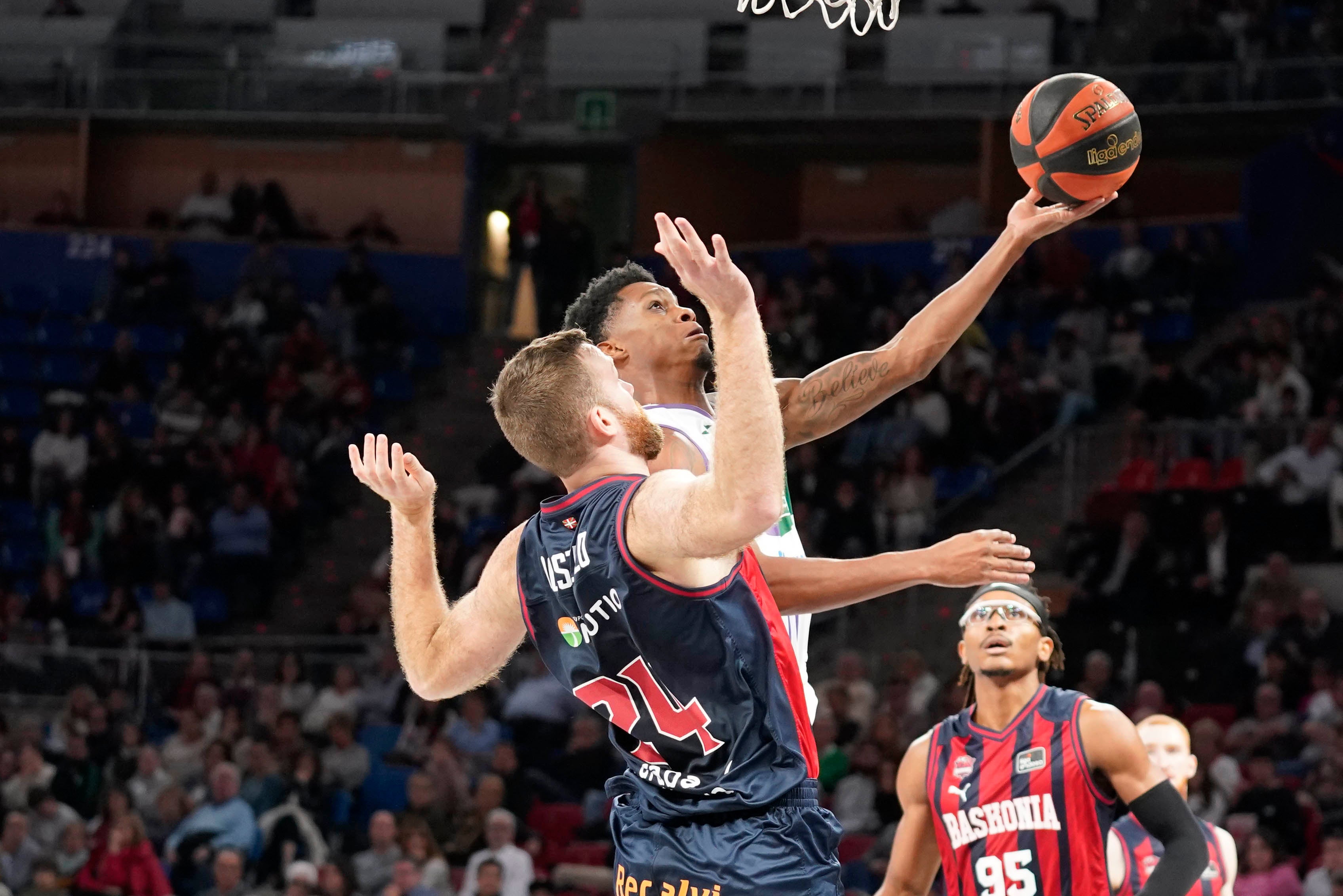 Las mejores imágenes del Baskonia - Unicaja