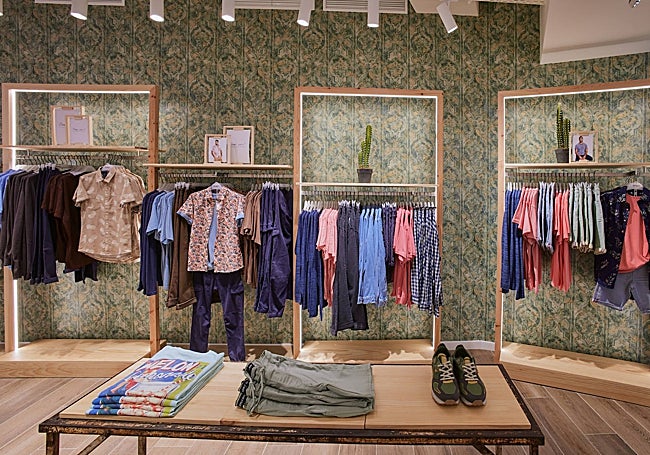 Interior de la nueva tienda del Centro.