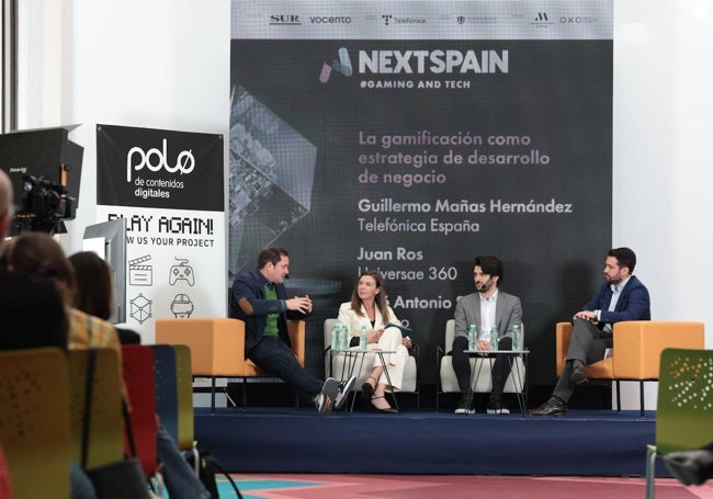 Guillermo Mañas, Ana Pérez-Bryan, Juan Ros y José Antonio Salgado, en el segundo debate del foro.