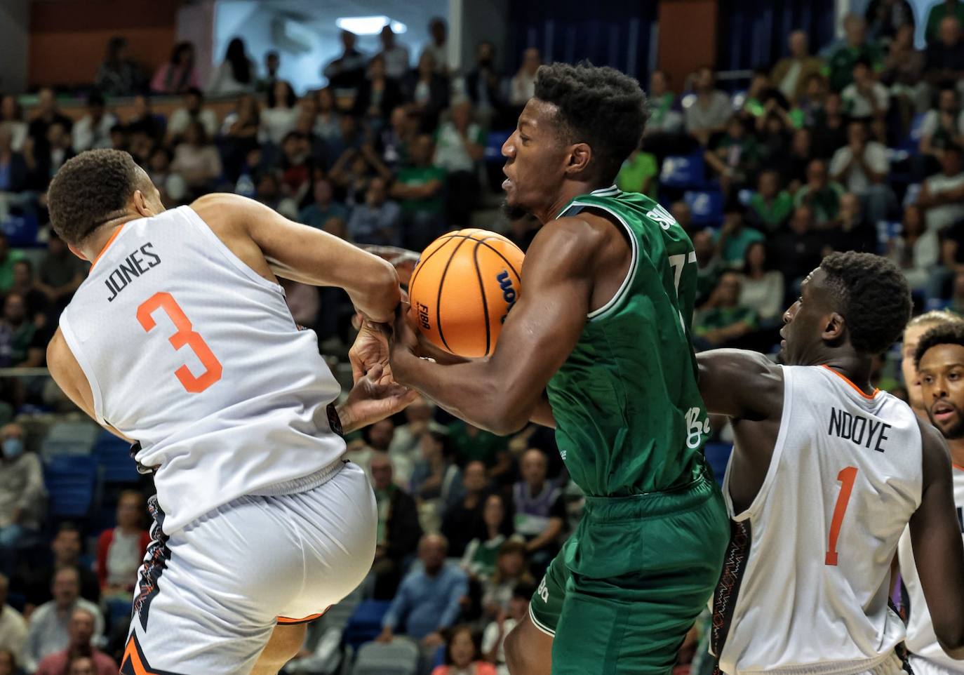 El Unicaja-Le Mans, en imágenes