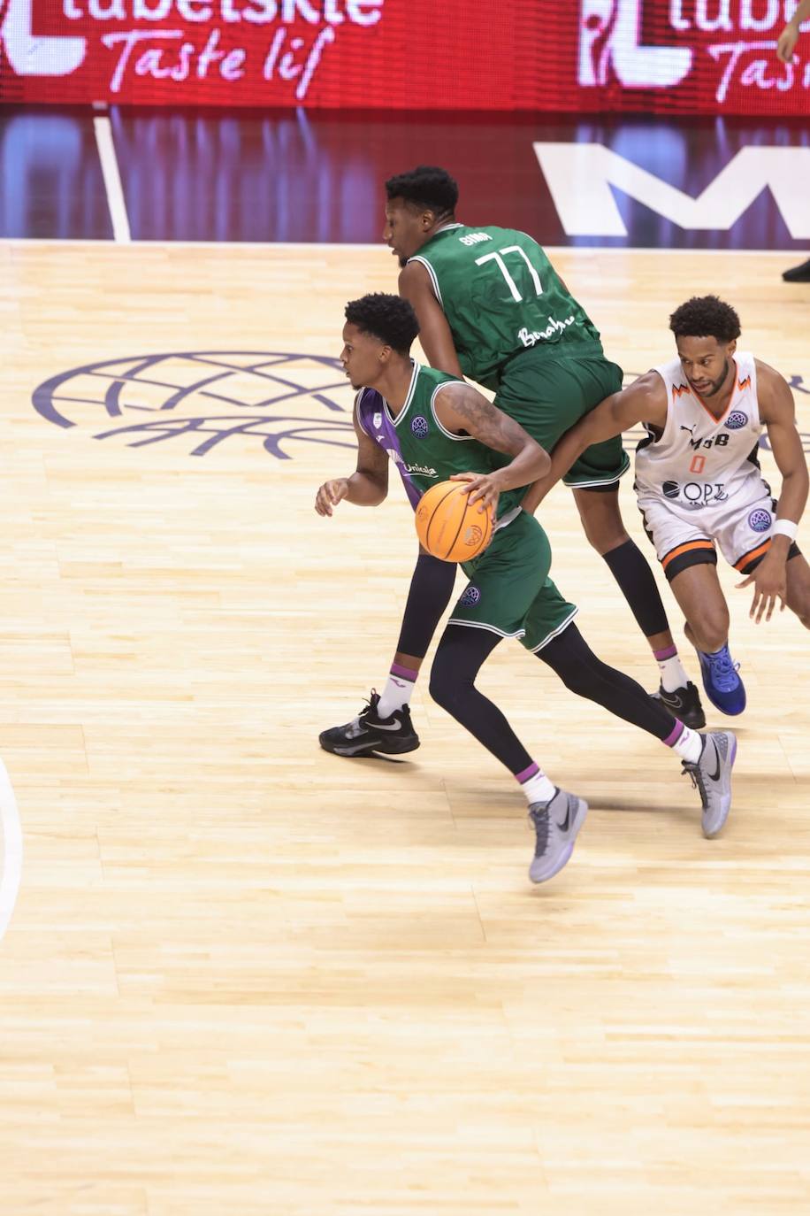 El Unicaja-Le Mans, en imágenes