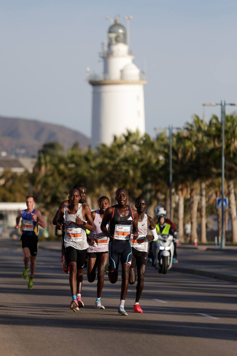 Toroitich pulveriza el récord de la Media Maratón de Málaga, con un registro de 59:13, más de un minuto menos que la plusmarca alcanzada en 2022.