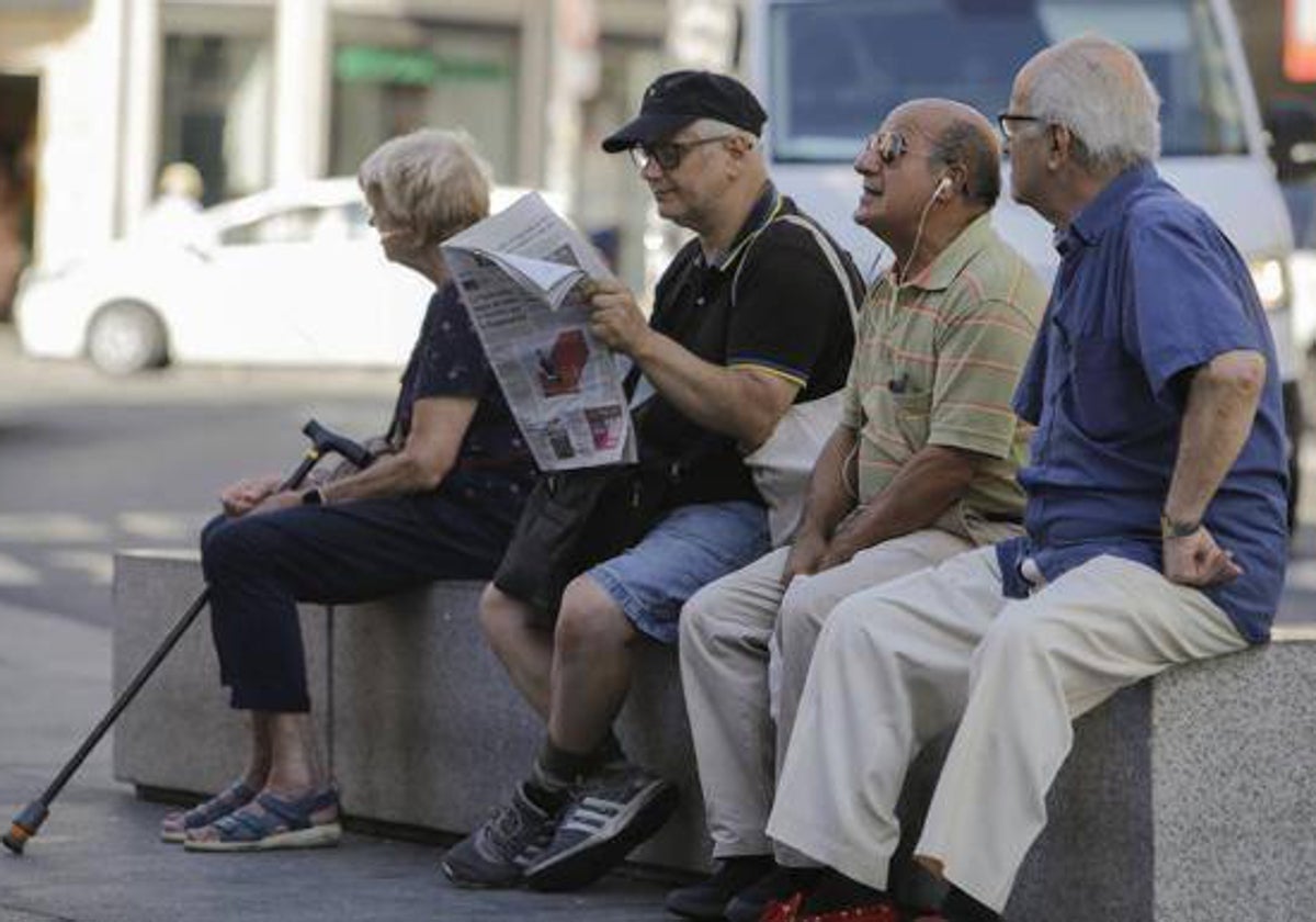 SEPE: Las otras vías para acceder al subsidio para mayores de 52 años además de la edad y los años de cotización