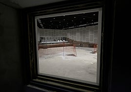 Vista de la sala de ensayo desde la cabina de grabación.