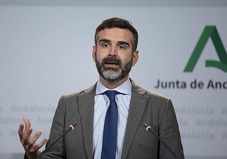 Andalucía asegura desconocer cuántos migrantes han llegado desde Canarias