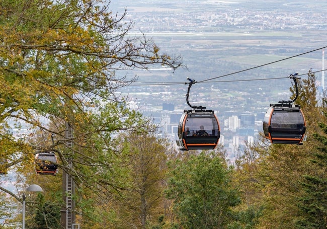 Un recorrido en teleférico es una de las alternativas que hará las delicias de los niños.