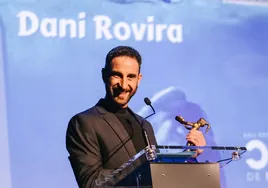 Dani Rovira recoge el premio 'Niña de Benalmádena'.