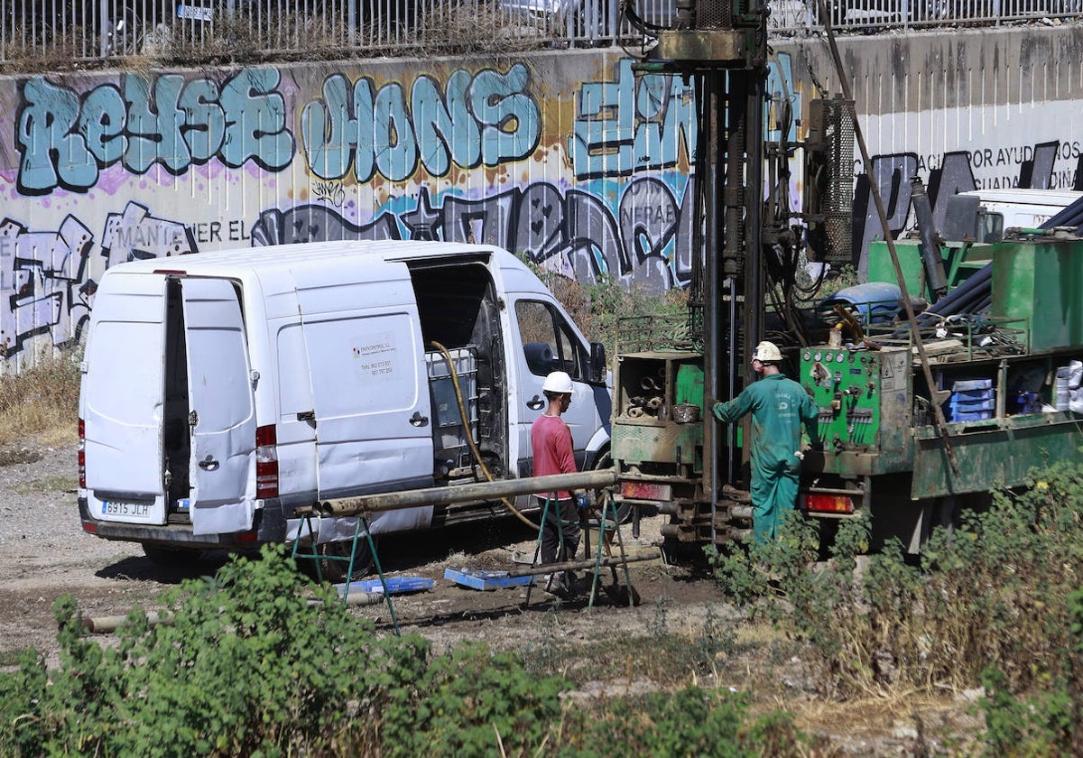 Trabajos recientes de sondeos encargados por el Ayuntamiento en el cauce urbano.