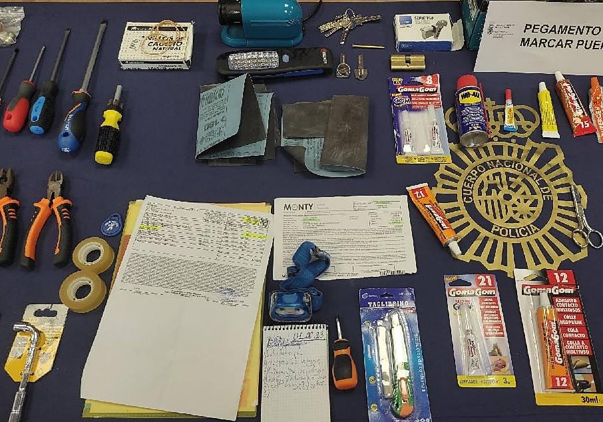 Detenidos en Benalmádena tres miembros de un grupo especializado en robos con fuerza en domicilios