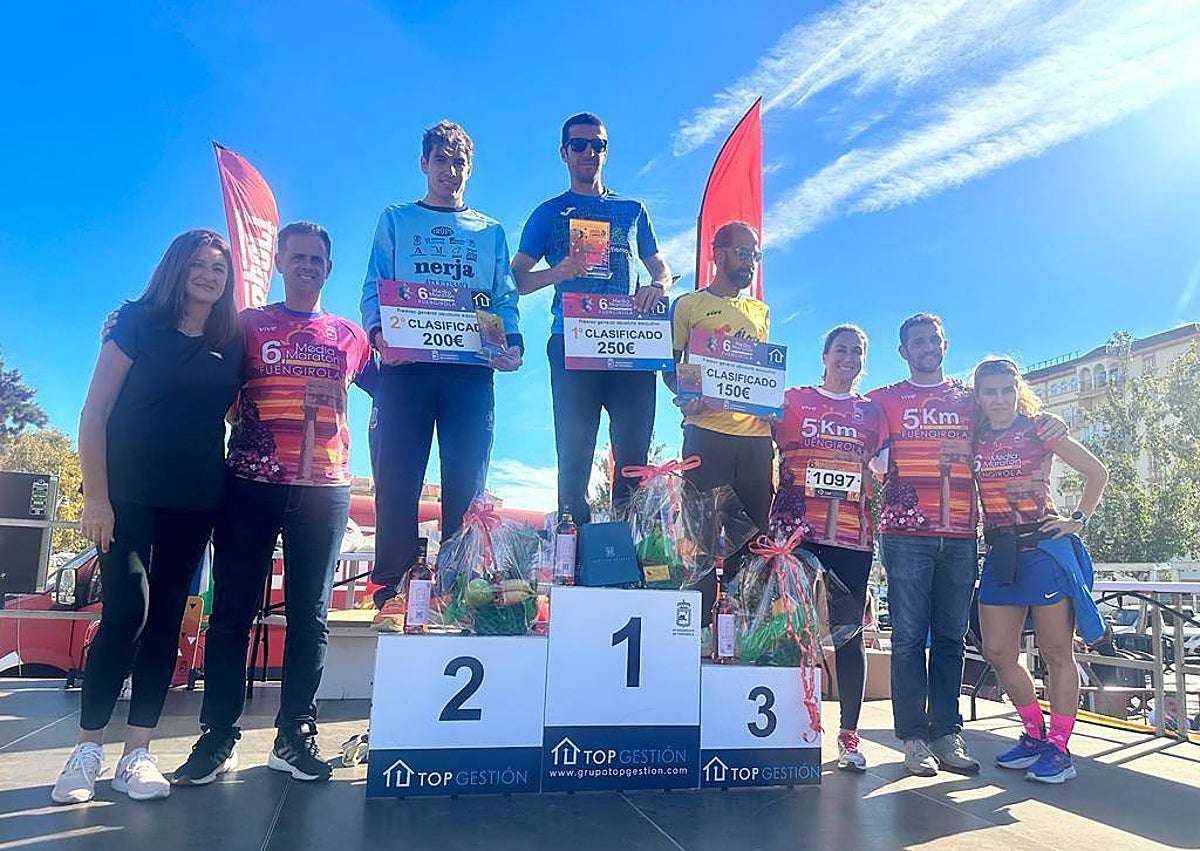 Imagen secundaria 1 - Javier Arcas y Britney Briceño vencen en la Media Maratón de Fuengirola
