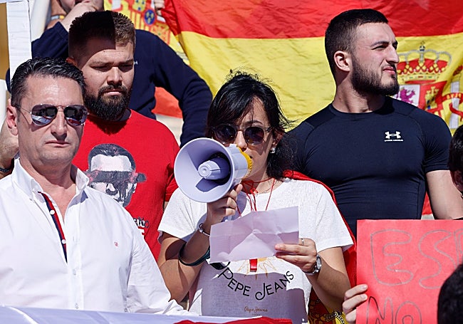 Lectura del manifiesto de los estudiantes en contra de la amnistía.