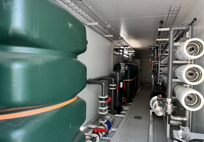 Interior de una desaladora en contenedores desarrollada por la empresa SETA PHT.