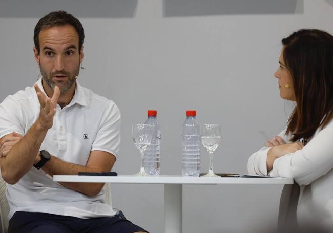 Juanjo Mostazo y Nuria Triguero en un momento de la charla.