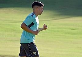 Imagen de archivo donde Haitam se entrena en solitario durante un entrenamiento del Málaga en la pretemporada.