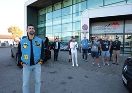 Novak Djokovic, a su llegada a la terminal privada del Aerpuerto de Málaga en torno a las 16.15 horas de este lunes.