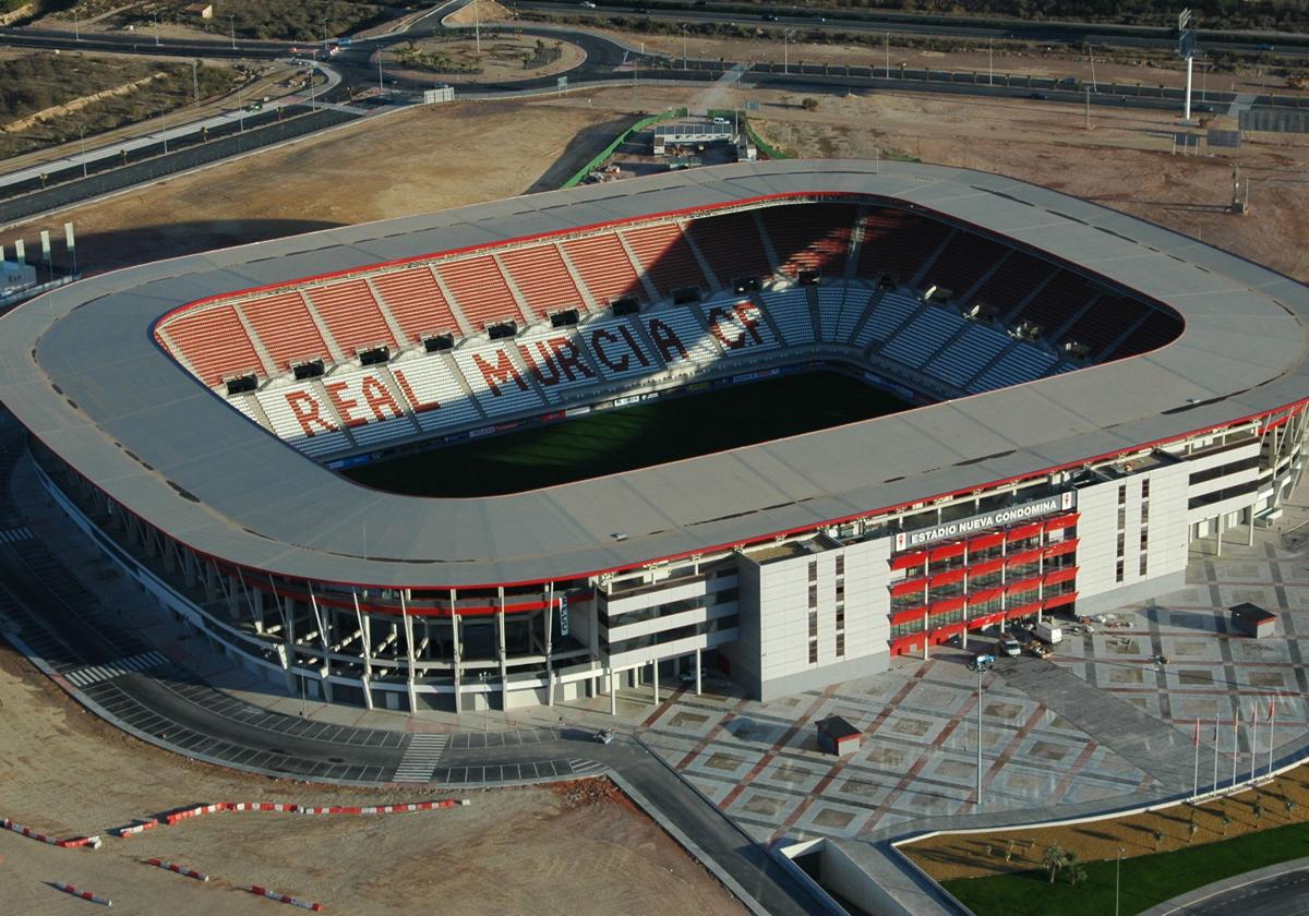 Panorámica del estadio Enrique Roca Nueva Condomina donde se disputará el partido de este domingo.